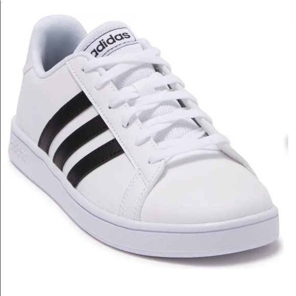 adidas Shoes - Adidas Grand Court Sneakers White w/ Black Stripes Unisex Mens Size 7 Womens 9
